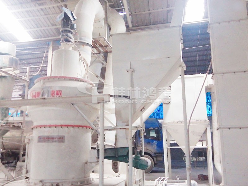 HC1300“熟石灰生产设备有哪些”之设备二：熟石灰磨粉机