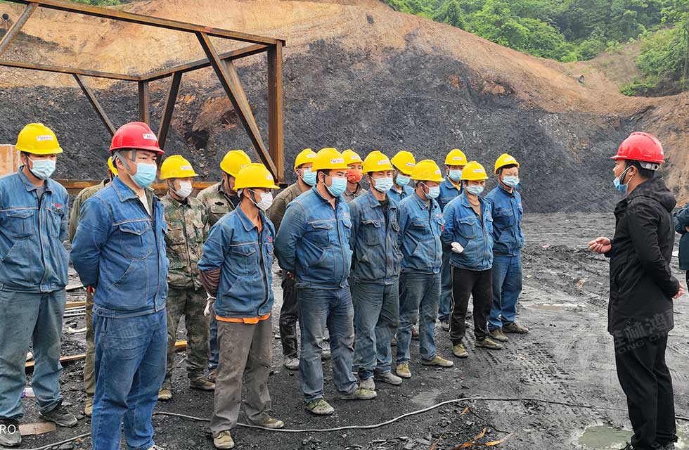 共抗疫情 服务不停|致敬桂林鸿程最美“先锋者” 共抗疫情 服务不停|致敬桂林鸿程最美“先锋者”