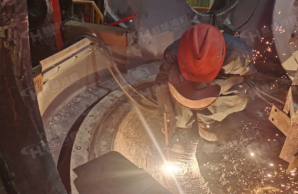 点赞!鸿程榜样!无惧炙烤,追求卓越,实现服务“超预期” 点赞!鸿程榜样!无惧炙烤,追求卓越,实现服务“超预期”