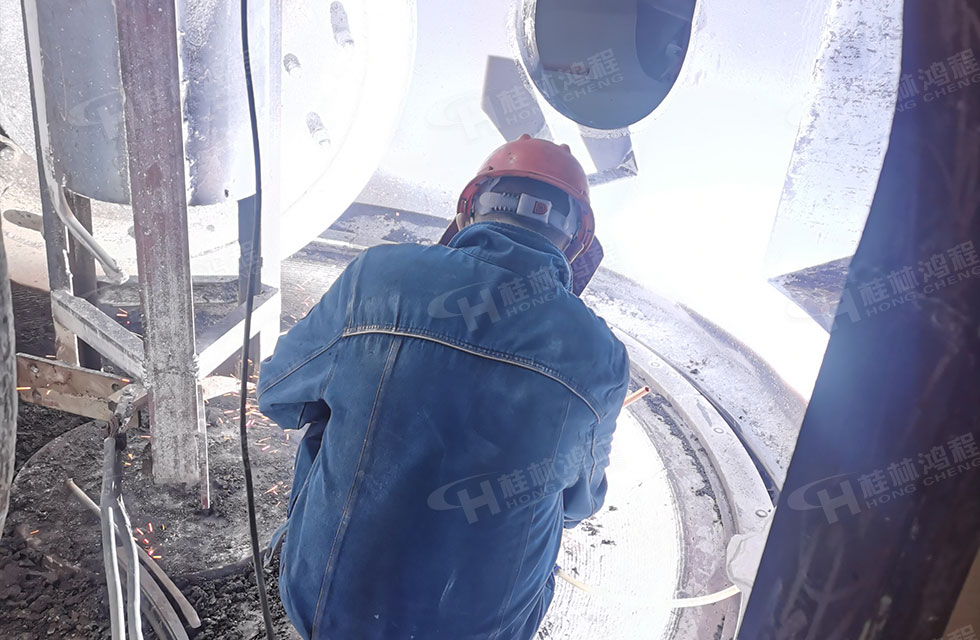 点赞!鸿程榜样!无惧炙烤,追求卓越,实现服务“超预期” 点赞!鸿程榜样!无惧炙烤,追求卓越,实现服务“超预期”