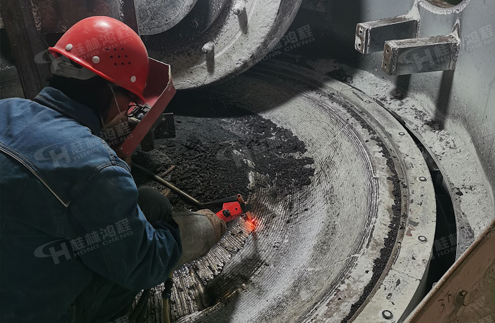 点赞!鸿程榜样!无惧炙烤,追求卓越,实现服务“超预期” 点赞!鸿程榜样!无惧炙烤,追求卓越,实现服务“超预期”